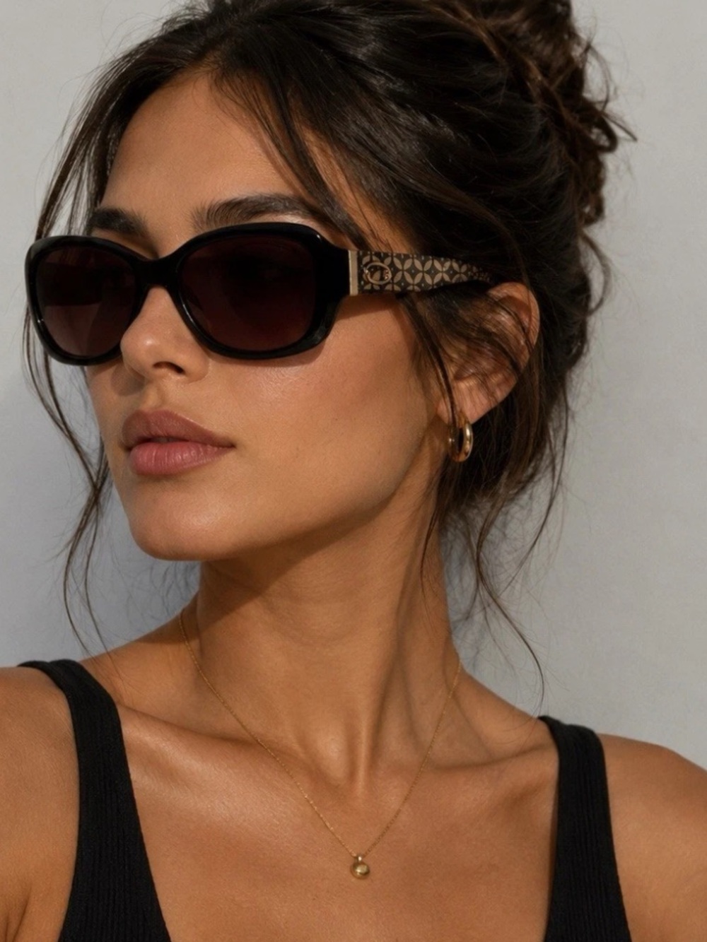 Oscar de la Renta Designer
Sunglasses for Women